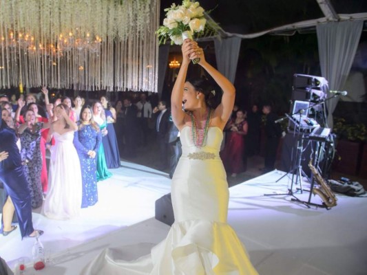 La boda de Alex Cobos y Lourdes Valladares