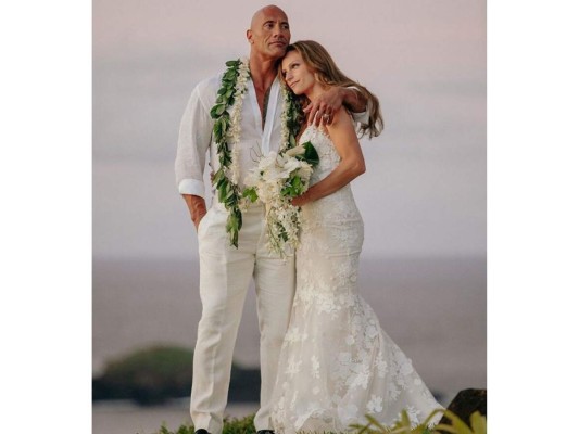 Dwayne Johnson contrajo matrimonio con Lauren Hashian en agosto de 2019 después de diez años de noviazgo.