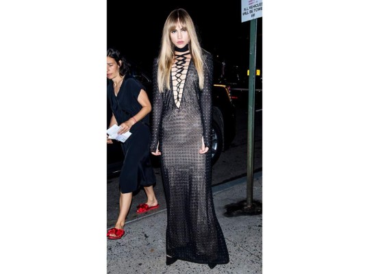 Suki Waterhouse