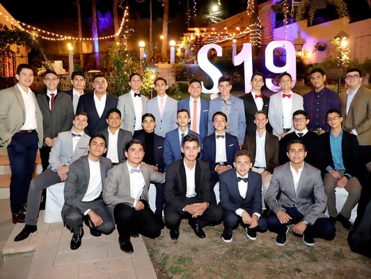 Senior Dinner de la Estancia School