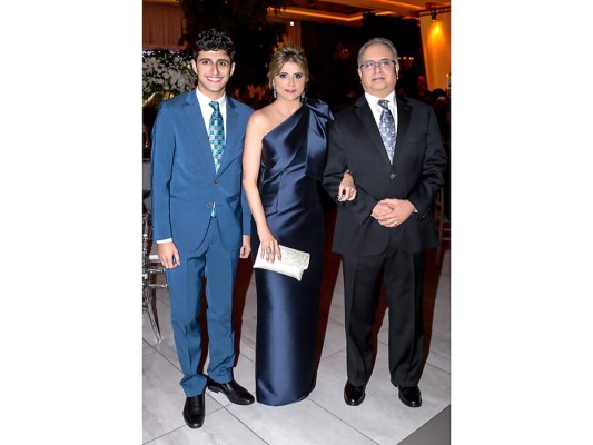 Andrés, Vivian y Mauricio Kattán.