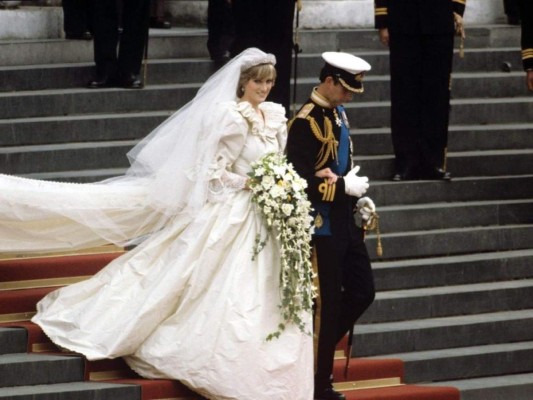 ¡Datos curiosos del vestido de boda de la princesa Diana!