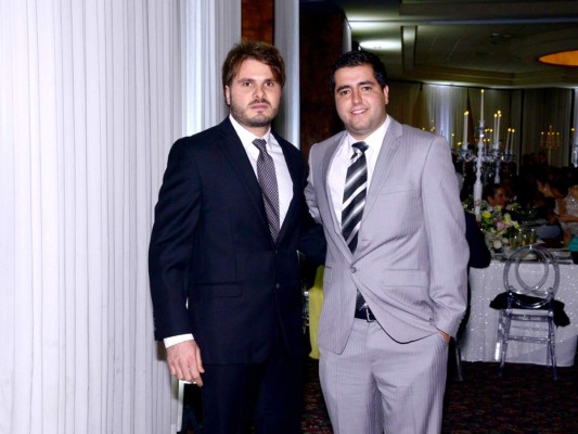 La boda de Ashley Rodgers y Cameron McNab