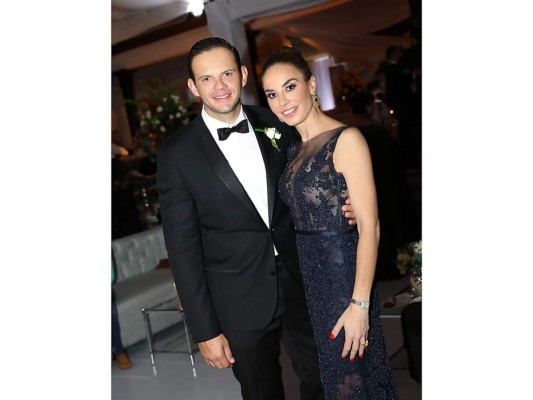La recepción de la boda de Alejandra Amaya y Gabriel Castillo
