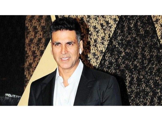 6. Akshay Kumar<br/>La estrella de Bollywood actualmente está trabajando en su primera serie de televisión para Amazon Prime, “The End”, generando ganancias de 48.5 millones de dólares.<br/>