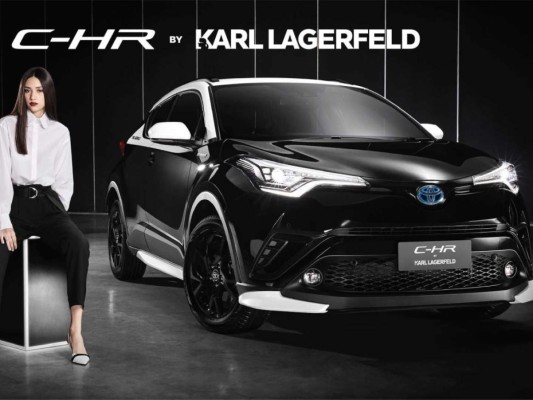 Toyota inmortaliza Karl Lagerfeld en uno de sus coches