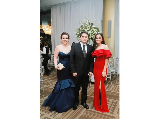 Juan Jaar y Lisa Hepburn celebran fiesta nupcial  