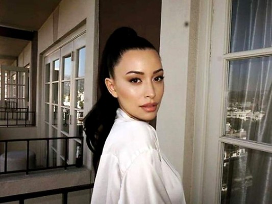 Conoce a Christian Serratos, la nueva intérprete de Selena