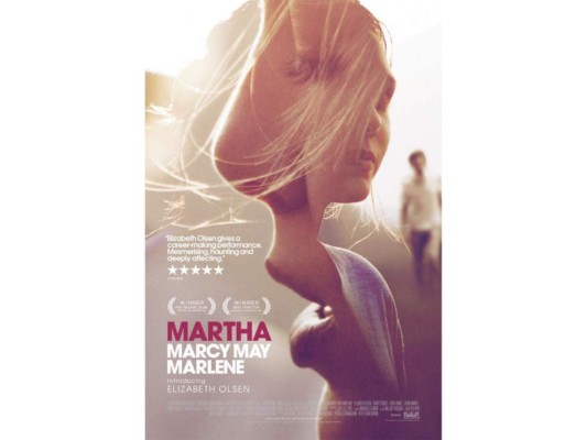 Una de sus primeras grandes apariciones fue en la película Martha Marcy May Marlene, que fue estrenada en el año 2011.
