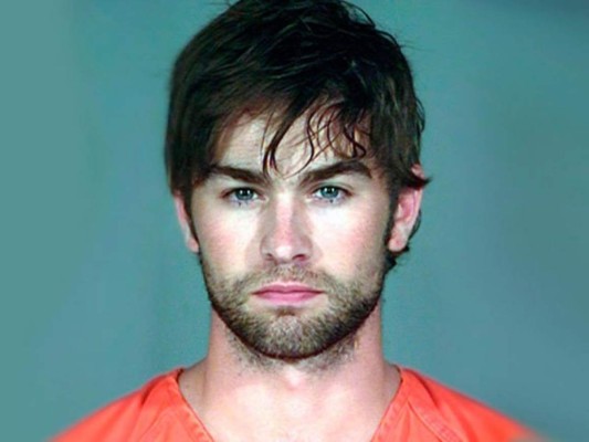 Chace Crawford<br/>Esta antigua estrella de Gossip Girl fue arrestado cerca de Texas, en Junio de 2010. Chace, fue acusado de posesión de marihuana durante una parada de tráfico de rutina.<br/>