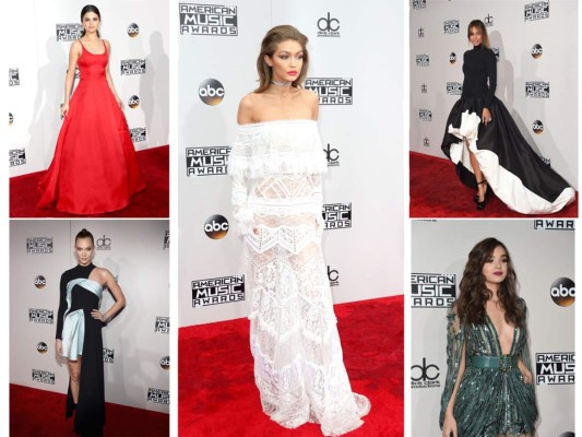 Gigi Hadid, Ciara, Selena Gómez, Heileen Steinfeld y Karlie Kloss durante la alfombra roja de los American Music Awards 2016 desde el Microsoft Theatre en Los Ángeles