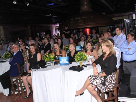 Alegre despedida para Boyce Lloyd  