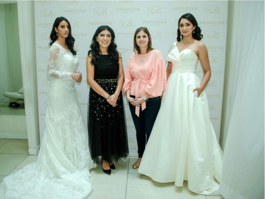 Con el objetivo de presentar su nueva colección Pronovias 2020, Tulle Bridal Boutique, realizó un increíble #TrunkShow donde mostraron las propuestas de vestidos de novias más novedosas para este 2020. El evento estuvo precedido por Marcia Lagos y contó con la presencia de personalidades como Atenas Hernández y Pamela Cruz. Mira toda la colección a continuación:<br/>