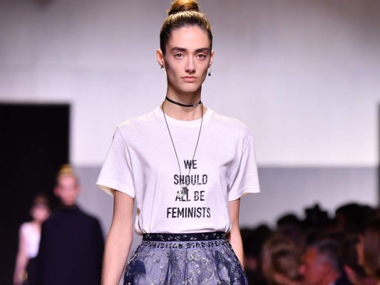 Estas son algunas de las marcas que se unen a la inciativa del Día Internacional de la mujer, haciendo camisetas con mensajes para empoderar a las mujeres.