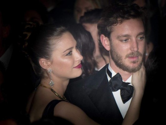 La pareja del momento Beatrice Borromeo y Pierre Casiraghi quiénes recientemente se convirtieron en padres del pequeño Stéfano, inseparables muestran al público que están mejor que nunca