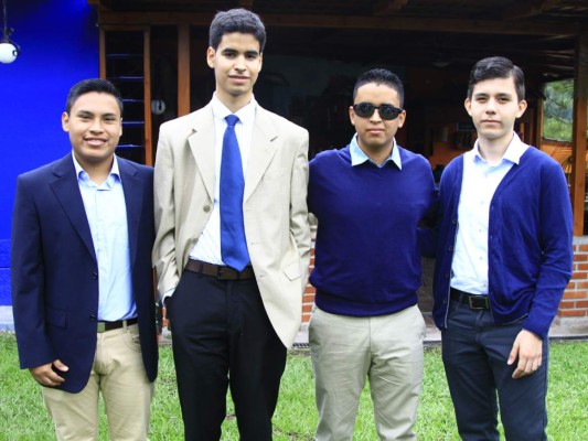 Emotivo senior breakfast de la International School