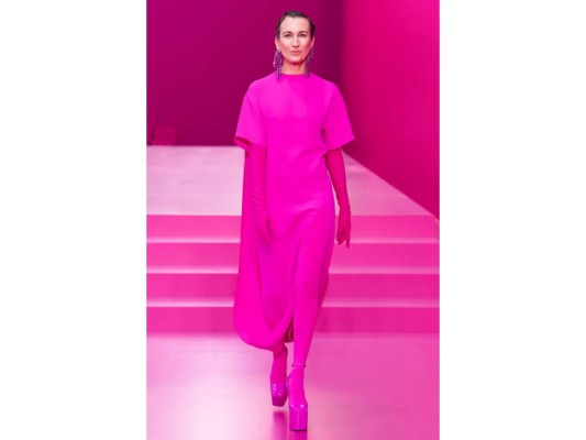 Valentino y su mundo color rosa: colección Otoño/Invierno 2022