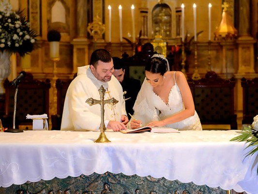 La boda de Henry Mauricio Soliman y Victoria Alejandra Valladares