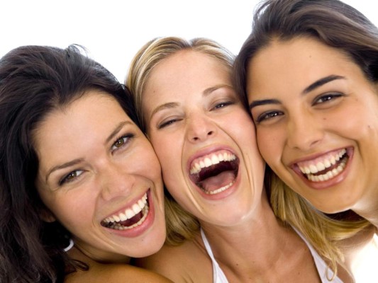 8 razones por las que reír es la mejor medicina