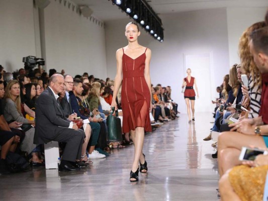 Jason Wu, romántico y moderno para la primavera 2016