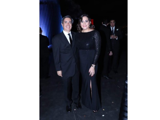 Luis Reyes y Valeria Rios