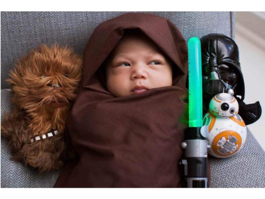 Diciembre 17, 2015. Con motivo del estreno de la última película de Star Wars, Mark disfrazó a Máxima