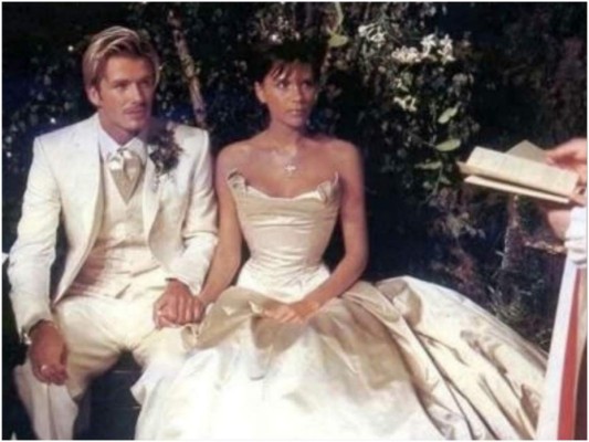 El siguiente año la pareja se dio el 'sí quiero' y la fabulosa Victoria adopto el apellido Beckham