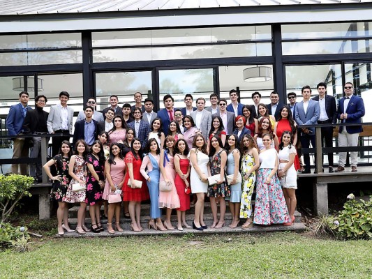 SENIOR BRUNCH 2021 DE MACRIS SCHOOL