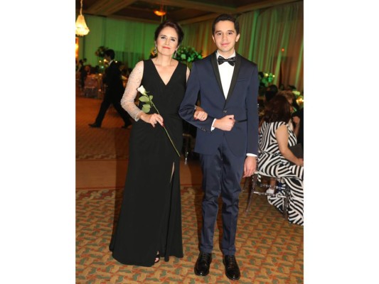 Roberto Galindo y Reina Fiallos