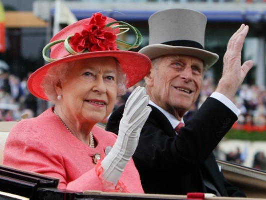 En su 95 cumpleaños, Isabel II agradece el apoyo recibido tras la muerte de su esposo