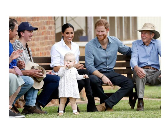 Meghan hizo pan de banano para su visita a una granja familiar en donde ella comento que es de cortesía llevar algo cuando se llega a la casa de otra persona.