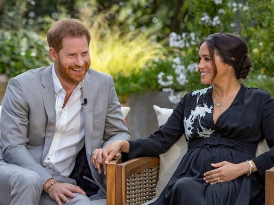 Fue a mediados de febrero de 2021 que CBS anunció la entrevista de Meghan Markle, el príncipe Harry y Oprah Winfrey que nos tenía a la espera de las controversiales declaraciones que podrían dar los duques en la conversación sin límites, bueno, ¡la expectativa terminó! A continuación, los detalles más importantes revelados en el encuentro.