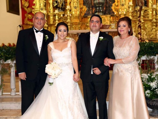 Boda de Dulce María Chacón e Iván Urzaiz