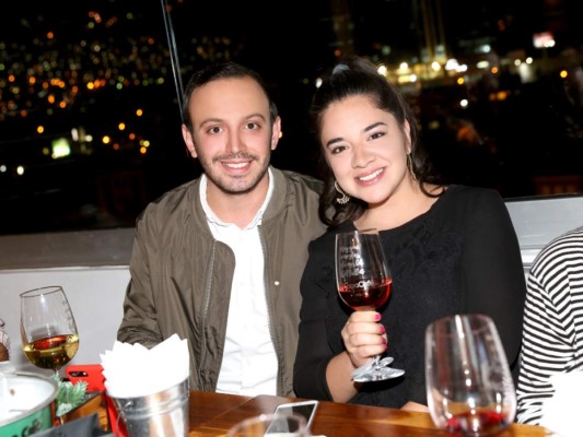 Copa Café comparte sus noches de vinos