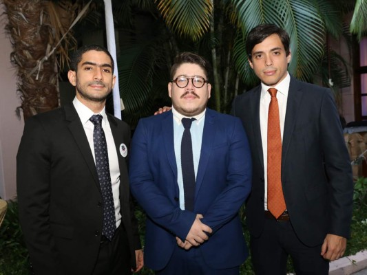 Gobierno reconoce logros de jóvenes hondureños