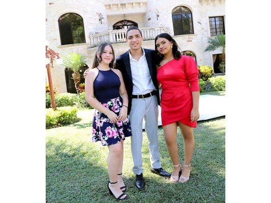 Sofía Calix, Octavio Orellana y Andrea Chavarria