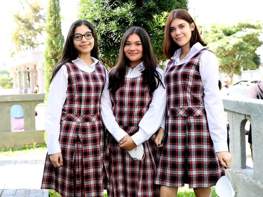 Confirmación de los alumnos de Macris School