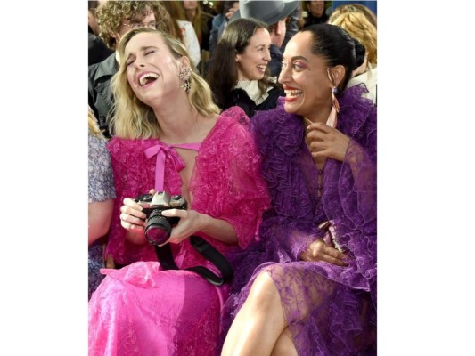 Brie Larson y Tracee Ellis Ross