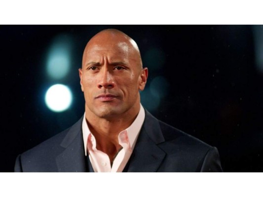 1. Dwayne Johnson, el actor estadounidense más conocido como La Roca, gana por publicación 1.015.000 dólares.