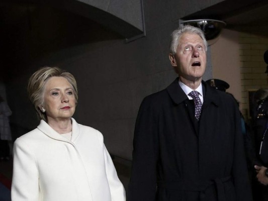 Las caras de Hillary Clinton en la toma de posesión