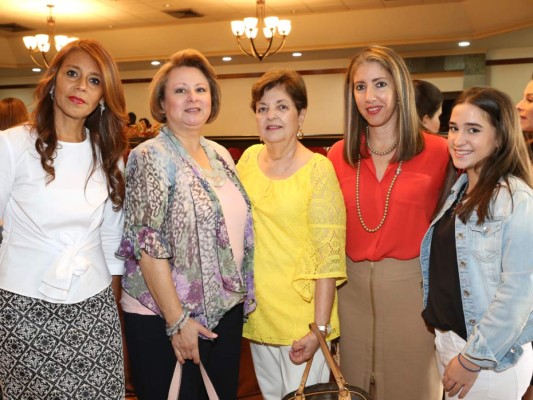 Almuerzo Solidario a beneficio del Centro Las Flores