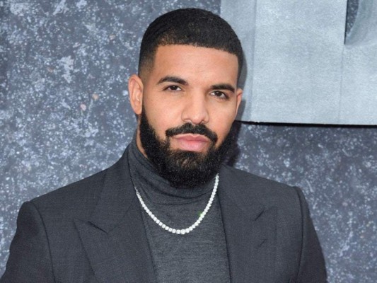 Drake, el cuarto en la lista, este año publicó el disco Certified Lover Boy, que cuenta con 21 tracks en colaboración con artistas como Nicki Minaj, JayZ, Lil Wayne entre otros.