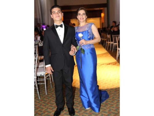 Juan Angel Bueso y Giselle Asfura