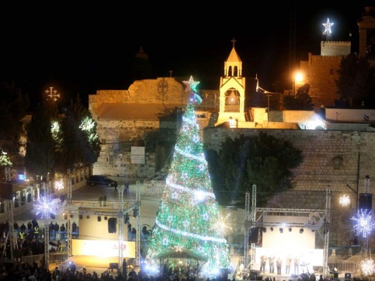 20 magníficos árboles de Navidad que querrás ver