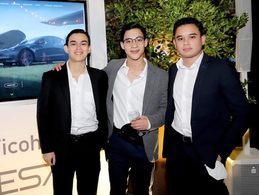 El futuro automovilístico llega a Honduras con el Tesla Model 3&nbsp;&nbsp;