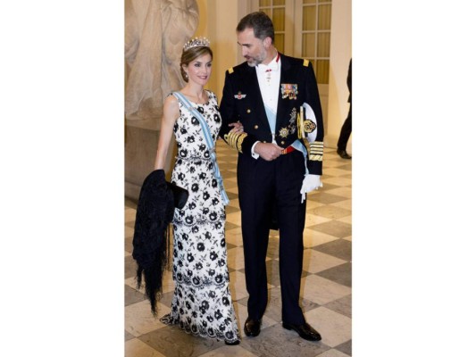 Los reyes de España Felipe VI y Letizia en imagenes