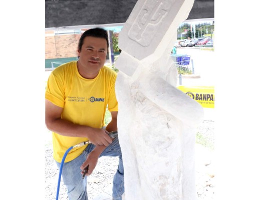 Banpaís celebró el I Simposio Nacional de Escultura   