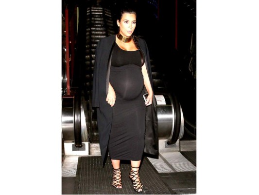 El 'cuestionable' estilo maternal de Kim Kardashian  