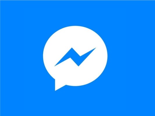 Facebook Messenger<br/><br/>El chat de Facebook permite llamadas grupales de hasta 50 personas. Sin embargo, solo podrán retrasmitir imagen y audio seis personas. Las 44 restantes podrán ver y escuchar pero sus caras no se mostrarán en pantalla. Lo bueno de esta aplicación es que puedes realizar videollamadas desde la versión web en tu pc.