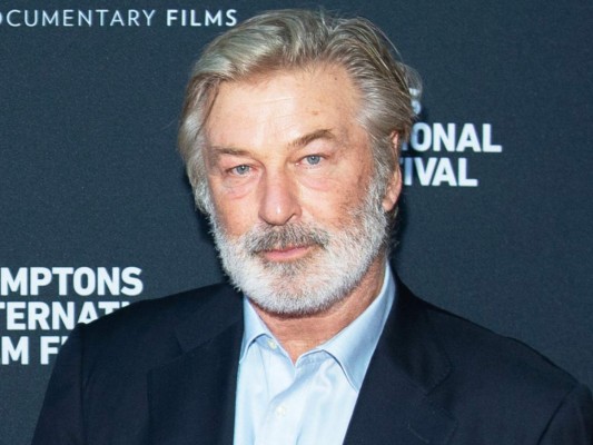 Alec Baldwin se pronuncia por primera vez luego de accidente en set